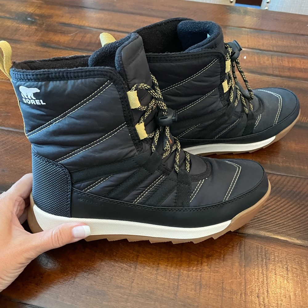 Kids sorel snow boots, WORN ONCE
